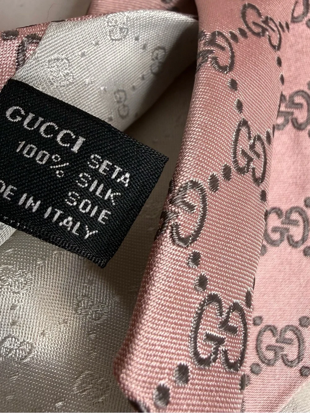 Gucci GG 100% Silk Pink Tie